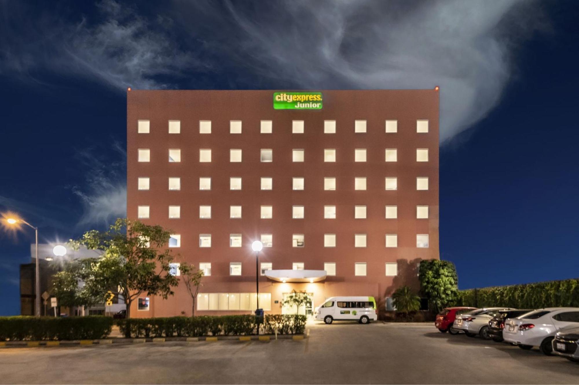 City Express Junior By Marriott Merida Altabrisa Eksteriør billede